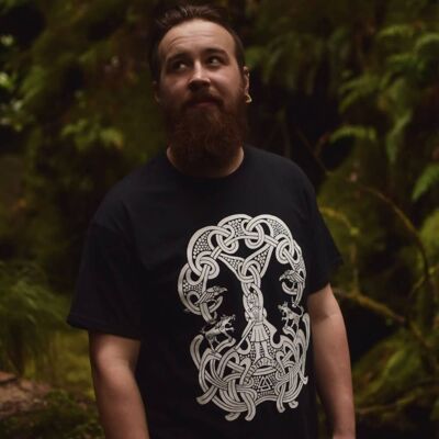 Odin & die Runen - T-Shirt im nordischen Wikinger-Design