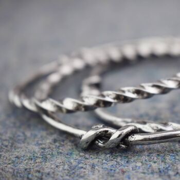 Petit bracelet en étain torsadé de l'âge viking - Ablet010 3