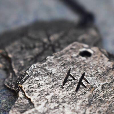Pendentif en étain runique Helm of Awe - AV042
