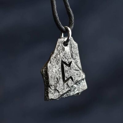 Pendentif rune viking Peorth