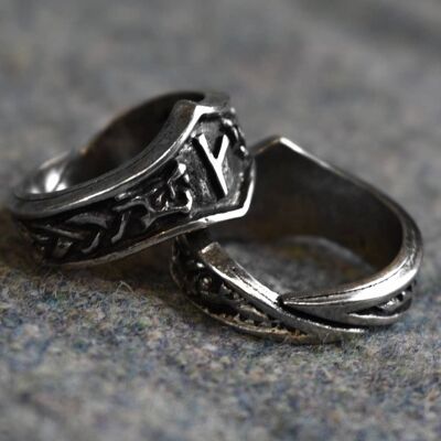 Kaun Letter K or Q Rune Ring - Adjustable