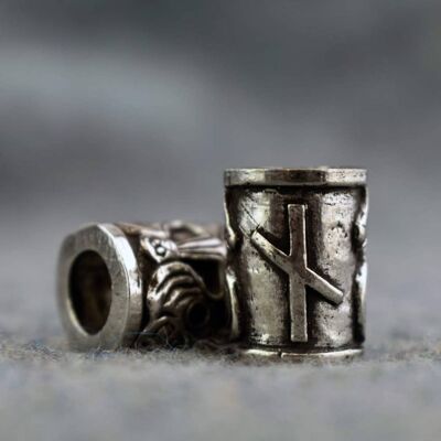 Viking rune bead : naudiz