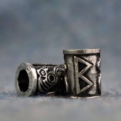 Viking rune bead : berkanan