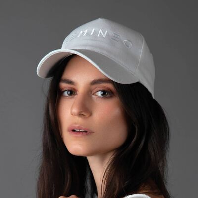 Cotton cap with embroidered logo front and back i
