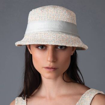 CASQUETTE EN TWEED COTON AVEC BANDE EN CUIR BLANC 2