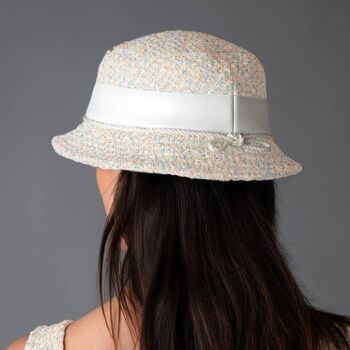 CASQUETTE EN TWEED COTON AVEC BANDE EN CUIR BLANC 6