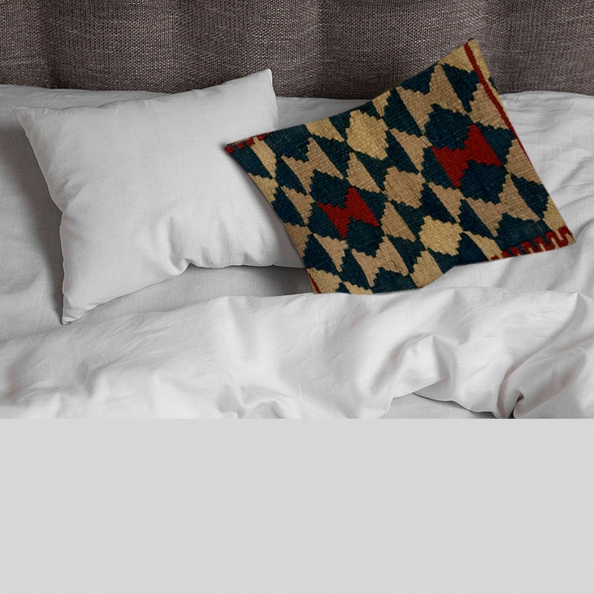 Fodera per cuscino in carbone intrecciato a mano Kilim