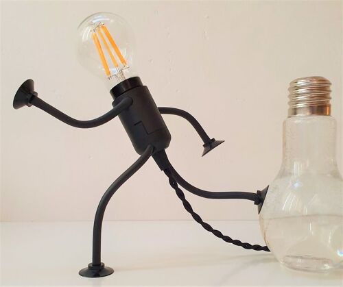 Mr Bright; * Dutch Design Tablelamp  * Size E27  * With black wire 1,5 meter * With black design plug (Different plug is assembeled for orders from the UK))