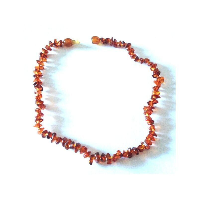Collana baby con scaglie di ambra cognac, chiusura a clip, lunghezza 32 - 33 cm - NB33-CLIP