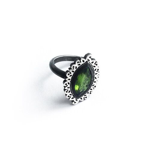 Arah Peridot Ring