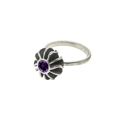 Ring aus Amethyst mit schwarzer Koralle