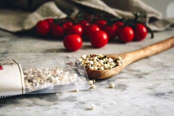 Fregola aux brocolis et tomates séchées, pâtes sardes coupées en bronze prêtes à cuire avec assaisonnement - 3 portions 3