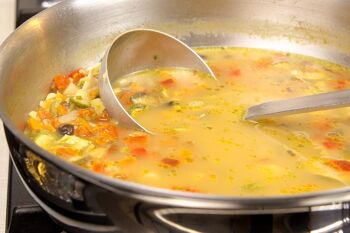 Soupe de légumineuses classique "Crapiata" de Matera, soupe italienne prête à cuire - 3 portions 3