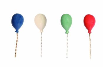 Pin's Ballons perdus - CHAINE ARGENT ROUGE 5