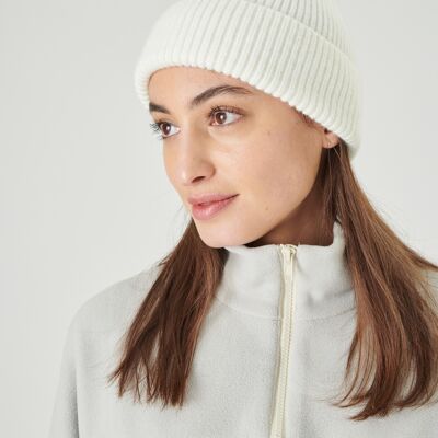 knitted hat white