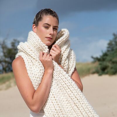 Écharpe en laine mérinos à carreaux tricotée à la main grossière