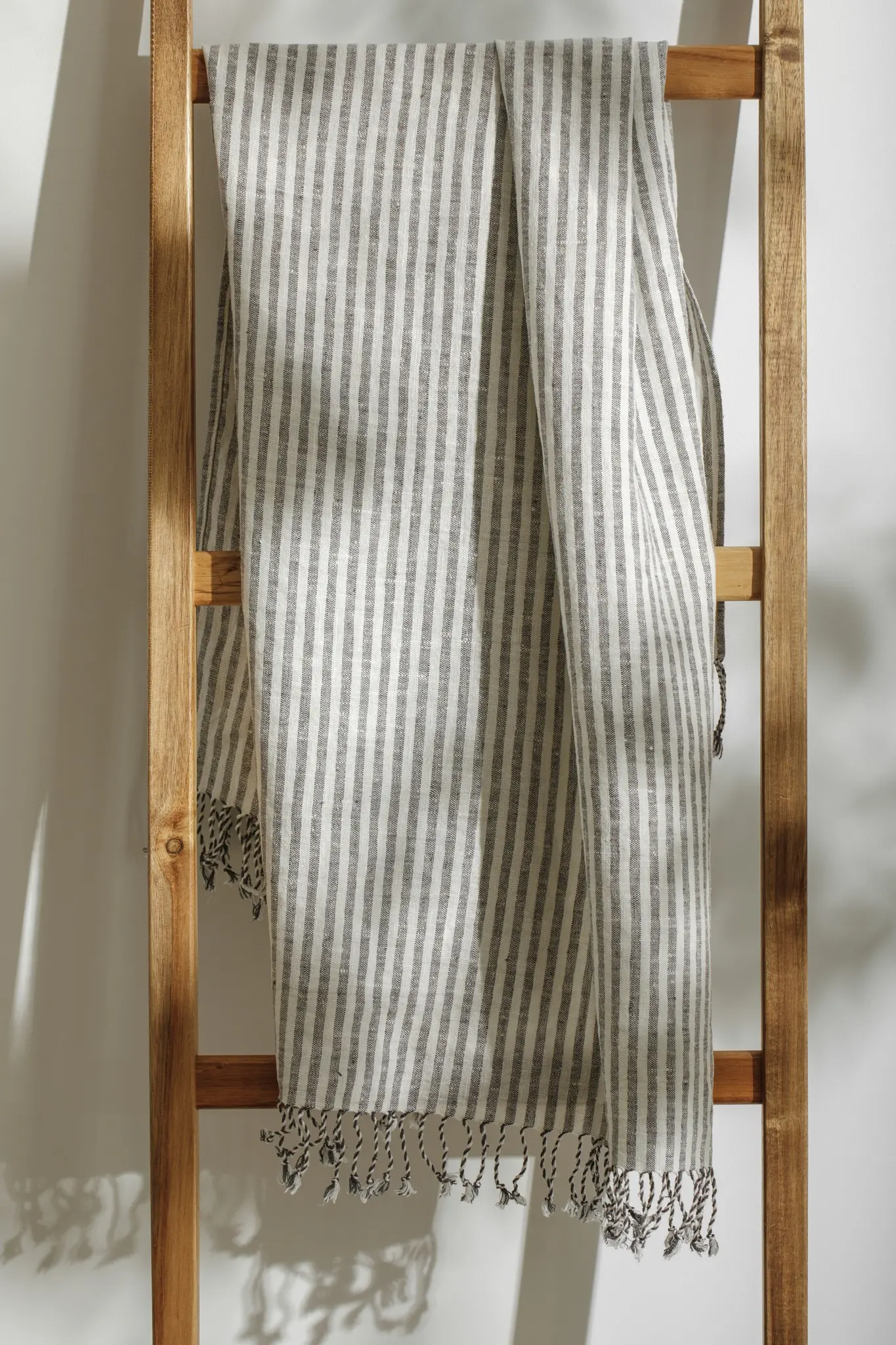 Linen Beach Towel / Grey stripes