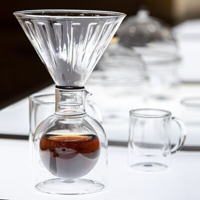 GlassConeMulti, support filtre pour le meilleur du café, en extraction douce.