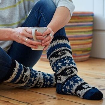 Chaussettes Annapurna en laine tricotées à la main - Bleu foncé - LARGE 1