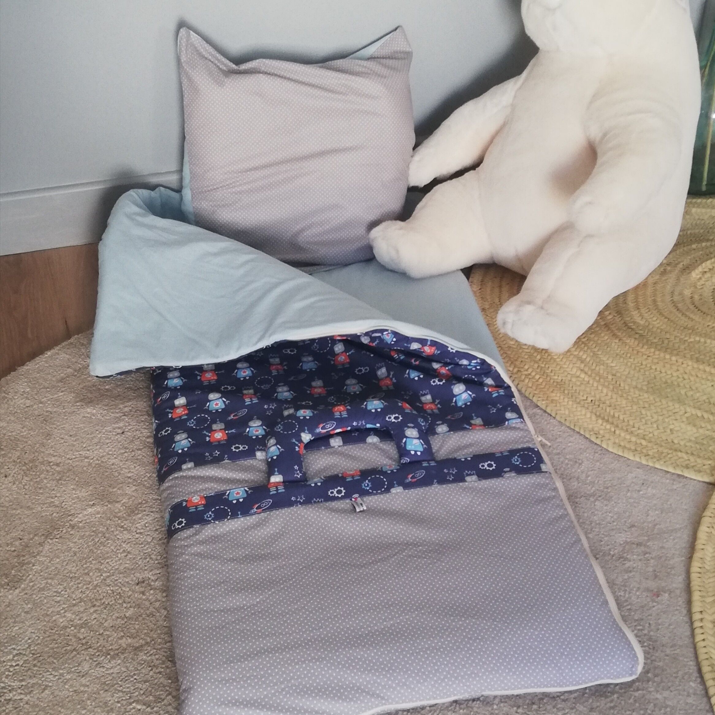 Schlafsack für Kinder bis 7 Jahre mit Robotermuster