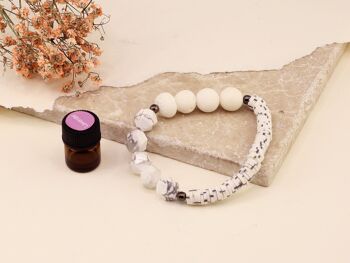 Bracelet d'aromathérapie perlé en perles de pierre gemme Howlite & Lava 2