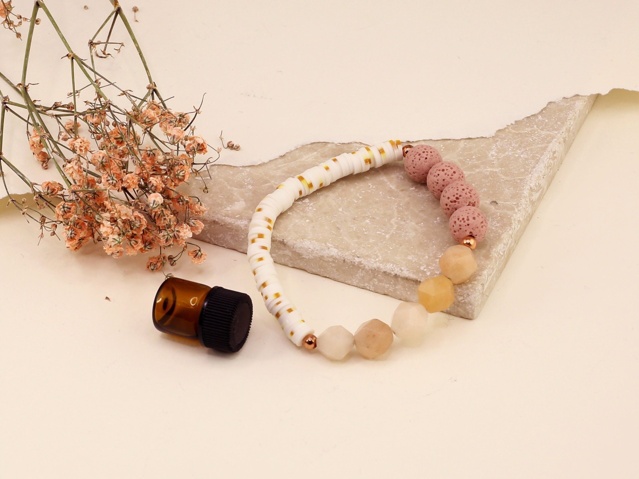 Bracciale diffusore di oli essenziali per aromaterapia - Quarzo rosa e perle di lava