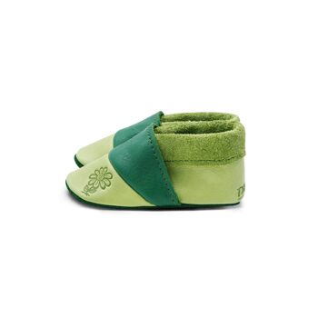 THEWO | Chaussures pour enfants en éco-cuir | Couleur : vert - vert foncé | Motif : fleur 2