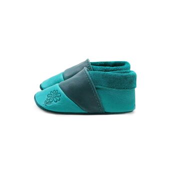 THEWO | Chaussures pour enfants en éco-cuir | Couleur : bleu - bleu foncé | Motif : fleur 4