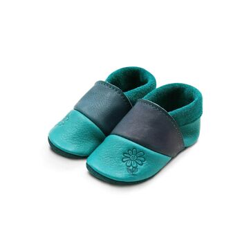 THEWO | Chaussures pour enfants en éco-cuir | Couleur : bleu - bleu foncé | Motif : fleur 2