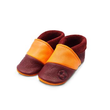 THEWO | Chaussures pour enfants en éco-cuir | Couleur : rouge - orange | Motif : football 2