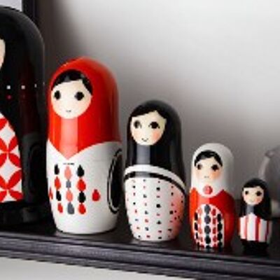 Nested dolls black and red pattern 15 cm. 5 Pieces