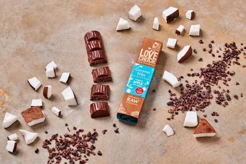 Organic and Raw Vegan Milk Chocolate COCONUT CHIPS 68% - 40 g
