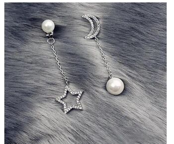 Boucles d'Oreilles Asymétriques Strass Lune Etoile avec Perle - Or 5