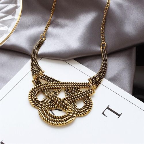 Vintage Hollow Geometry U Shape Necklace - Glod