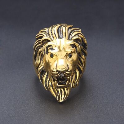 Black eye lion ring
