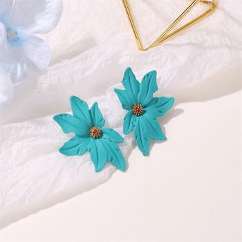 Boucles d'oreilles fleur dramatique - Blanc 4