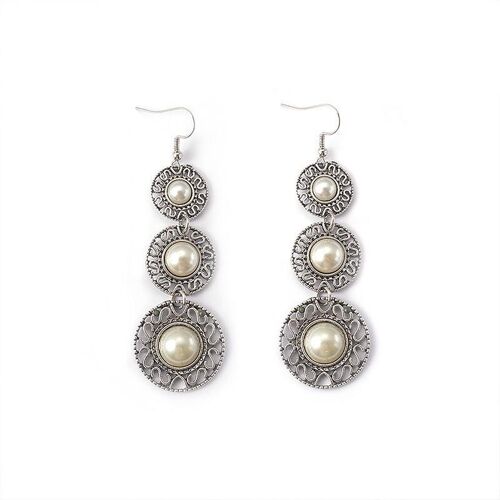 Triple pearl hat earrings