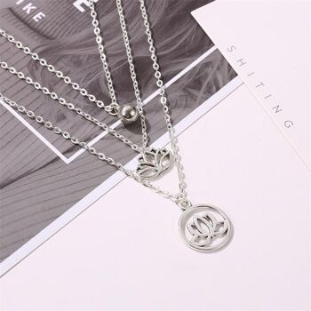 Collier lotus des neiges triple épaisseur 5