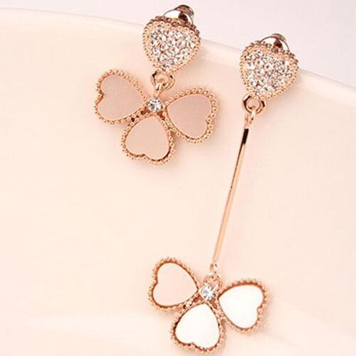 Asymmetric clover earrings - White