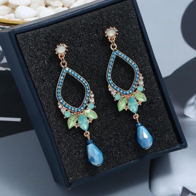 Water drop shaped with single pendant earrings - Blue