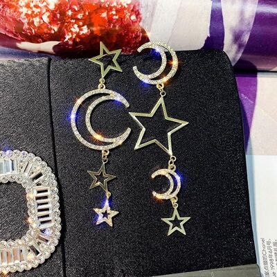 Asymmetric Hollow Moon and Star Earrings