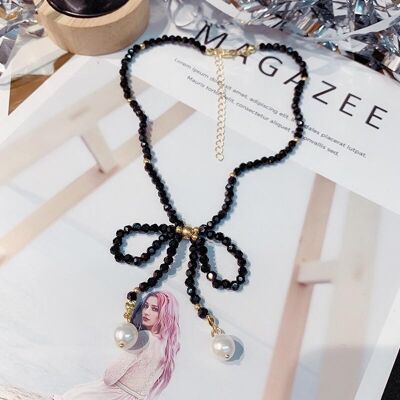 Collier ras de cou papillon en cristal noir