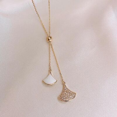 Adjustable Funshaped Drop Necklace White