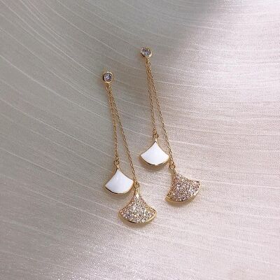 Fanshaped Drop Earrings - White