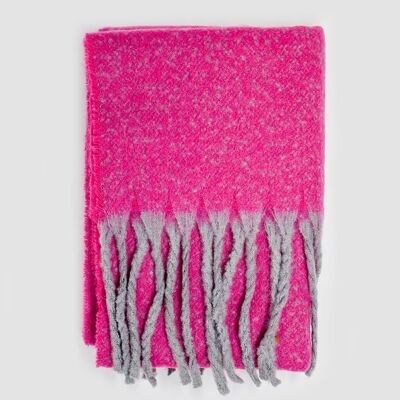 Super fluffy scarf in fuchsia