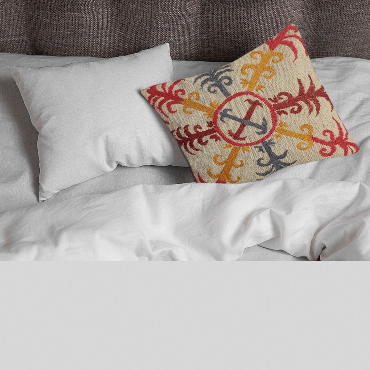 Broderat Cinereous kuddfodral i ylle