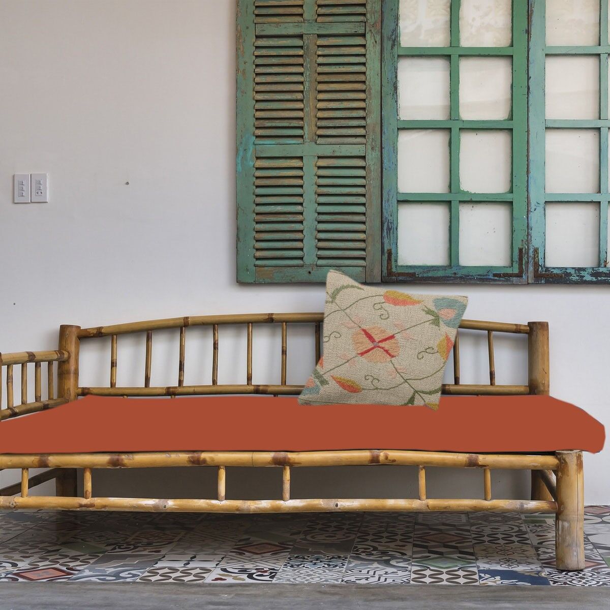 Fodera per cuscino con buccia di lana ricamata