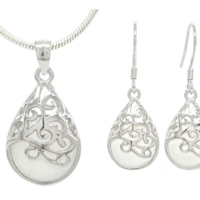 Decorated White Moonstone Necklace And Earrings