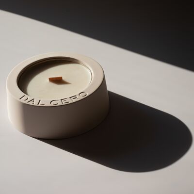LA PASSEGGIATA / SMOOTH SAND scented candle