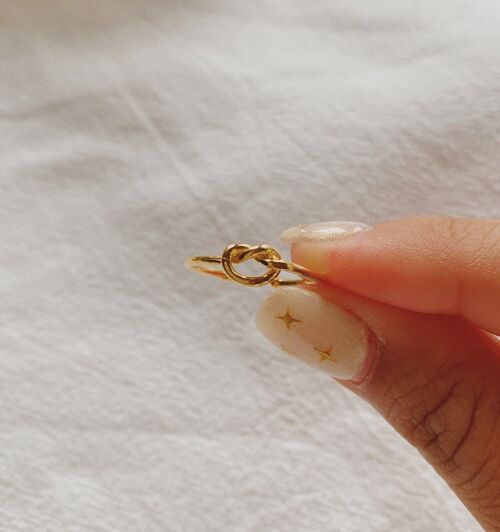 Orla Love Knot Ring - Gold Vermeil